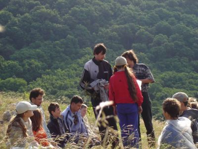 Apsai pentru a vedea imaginea la dimensiuni originale