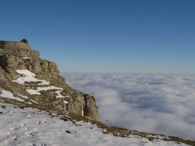 Uzspied, lai redztu pilna izmra attlu